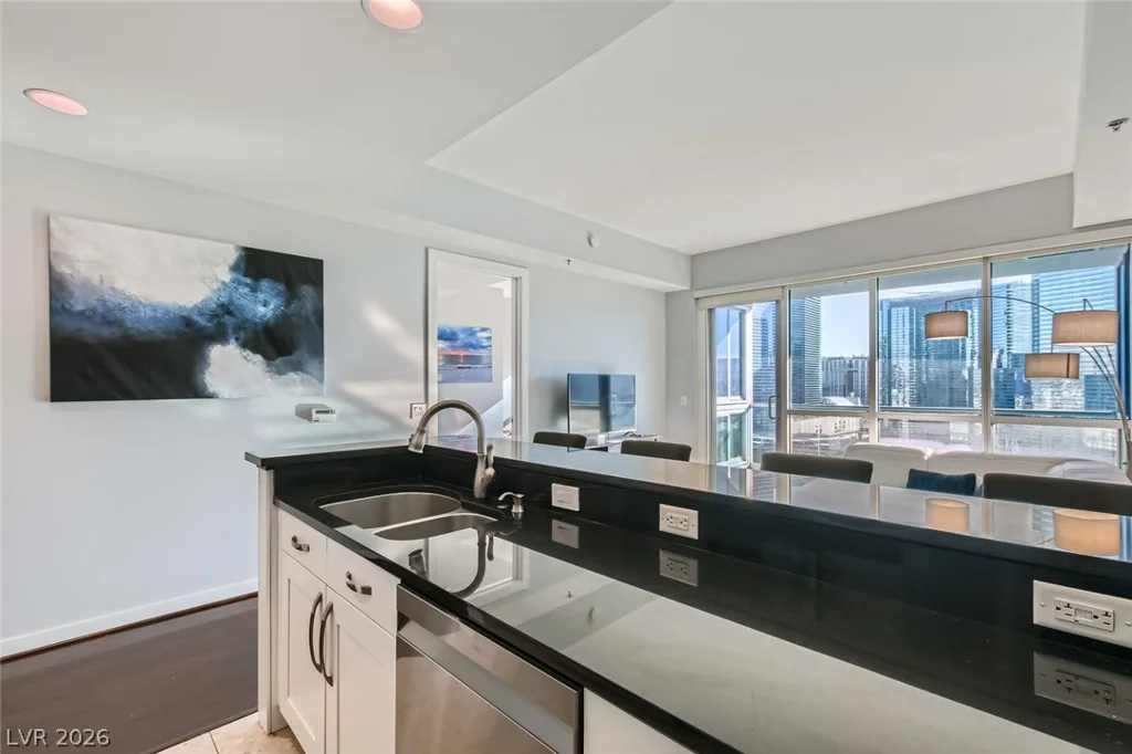 4525 Dean Martin, Las Vegas, NV 89103