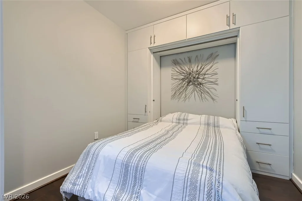 4525 Dean Martin, Las Vegas, NV 89103
