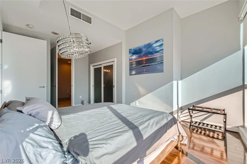 4525 Dean Martin, Las Vegas, NV 89103