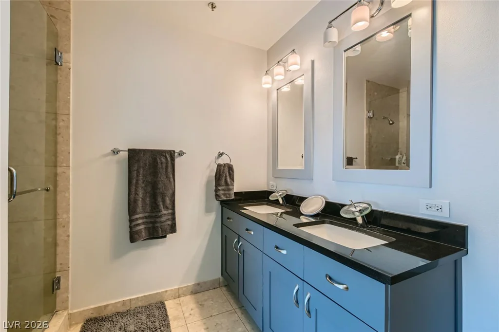 4525 Dean Martin, Las Vegas, NV 89103