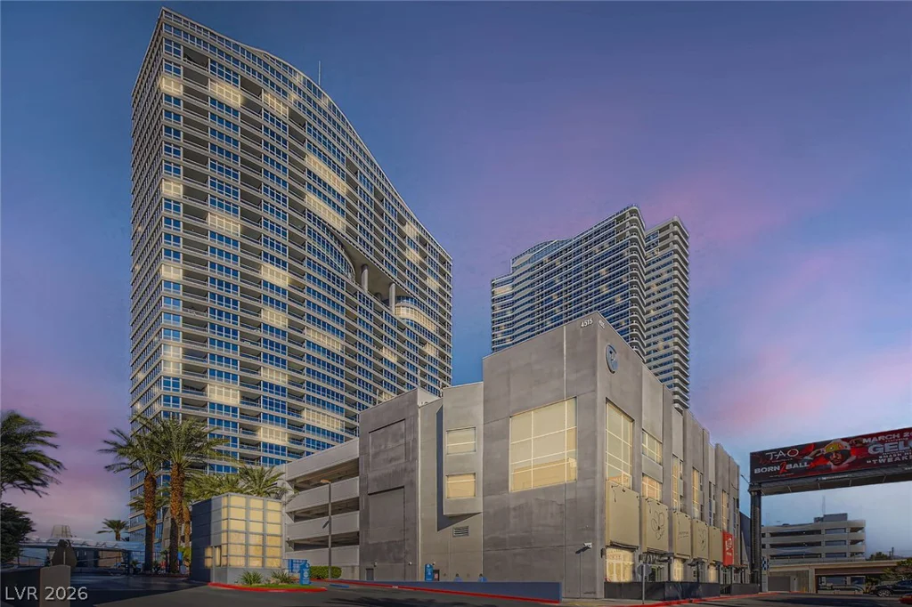 4525 Dean Martin, Las Vegas, NV 89103