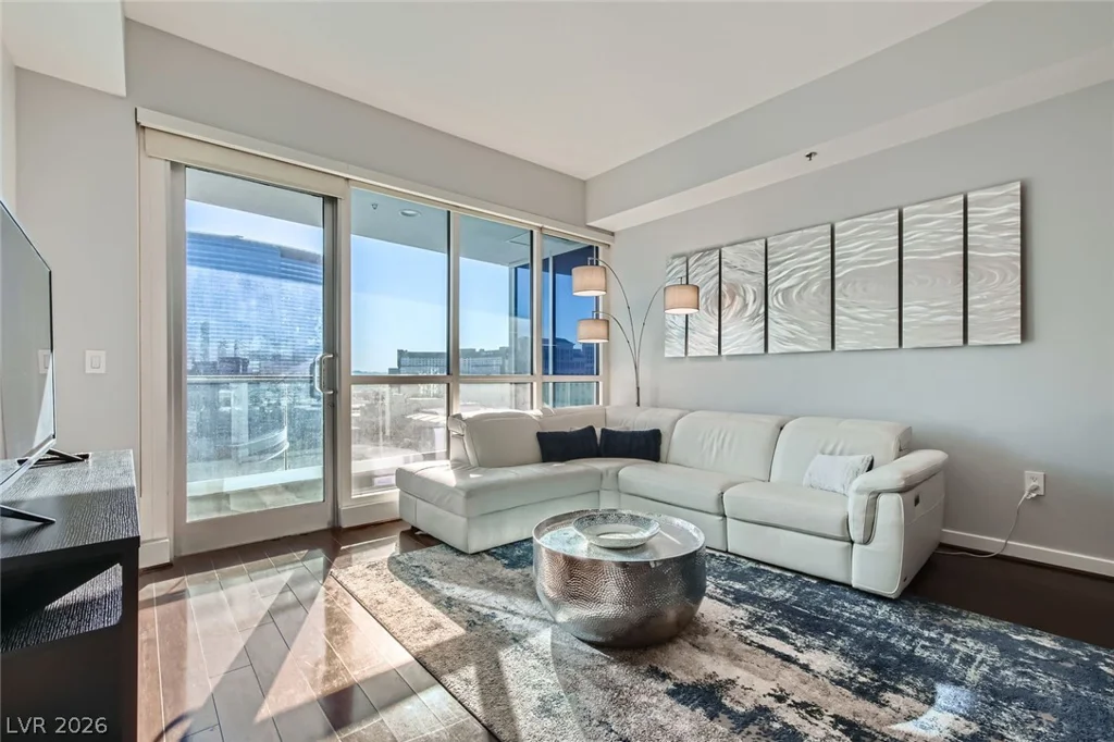 4525 Dean Martin, Las Vegas, NV 89103