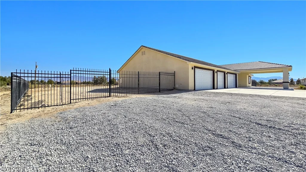 1351 Huckleberry, Pahrump, NV 89048
