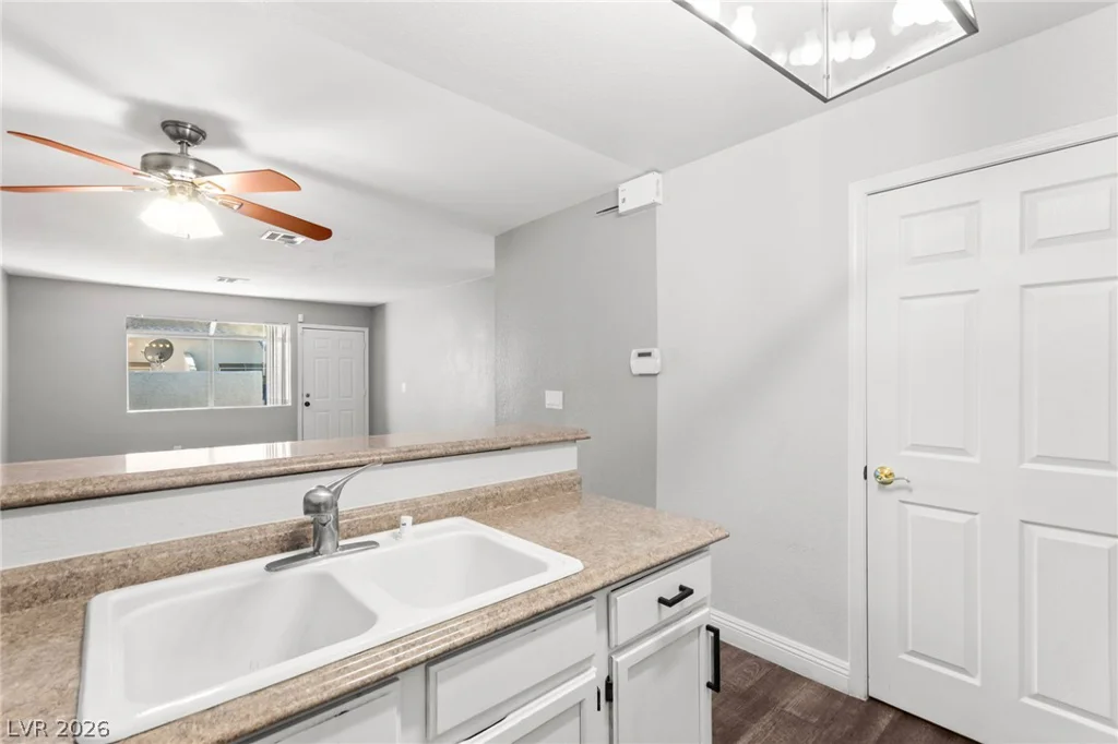 2108 Willowbury, Las Vegas, NV 89108