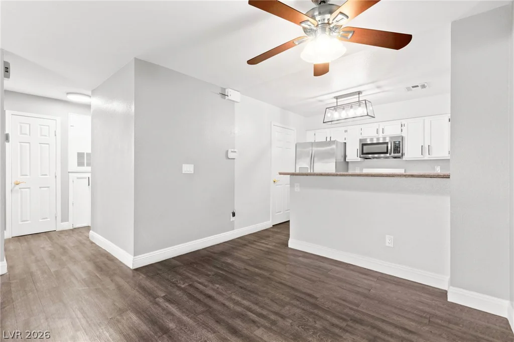 2108 Willowbury, Las Vegas, NV 89108