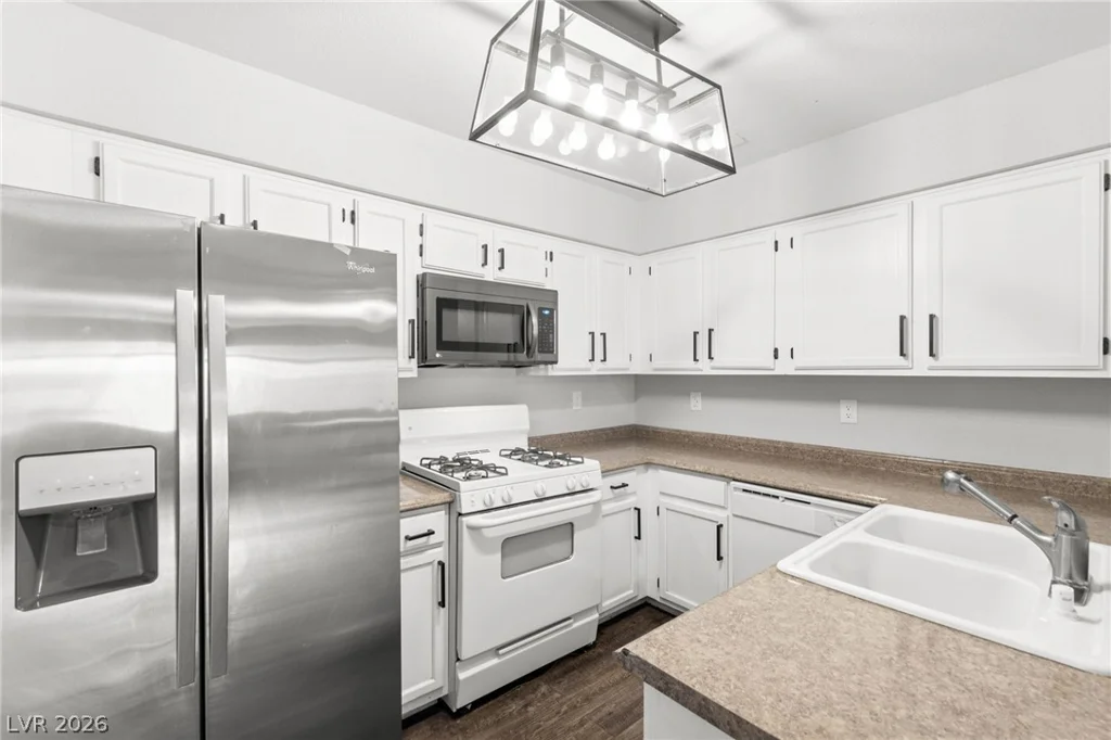 2108 Willowbury, Las Vegas, NV 89108