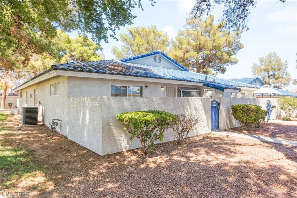 2108 Willowbury, Las Vegas, NV 89108