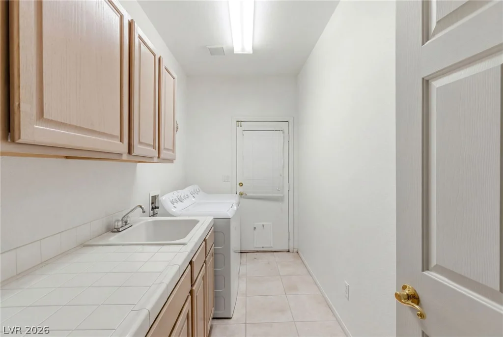 2244 Alanhurst, Henderson, NV 89052