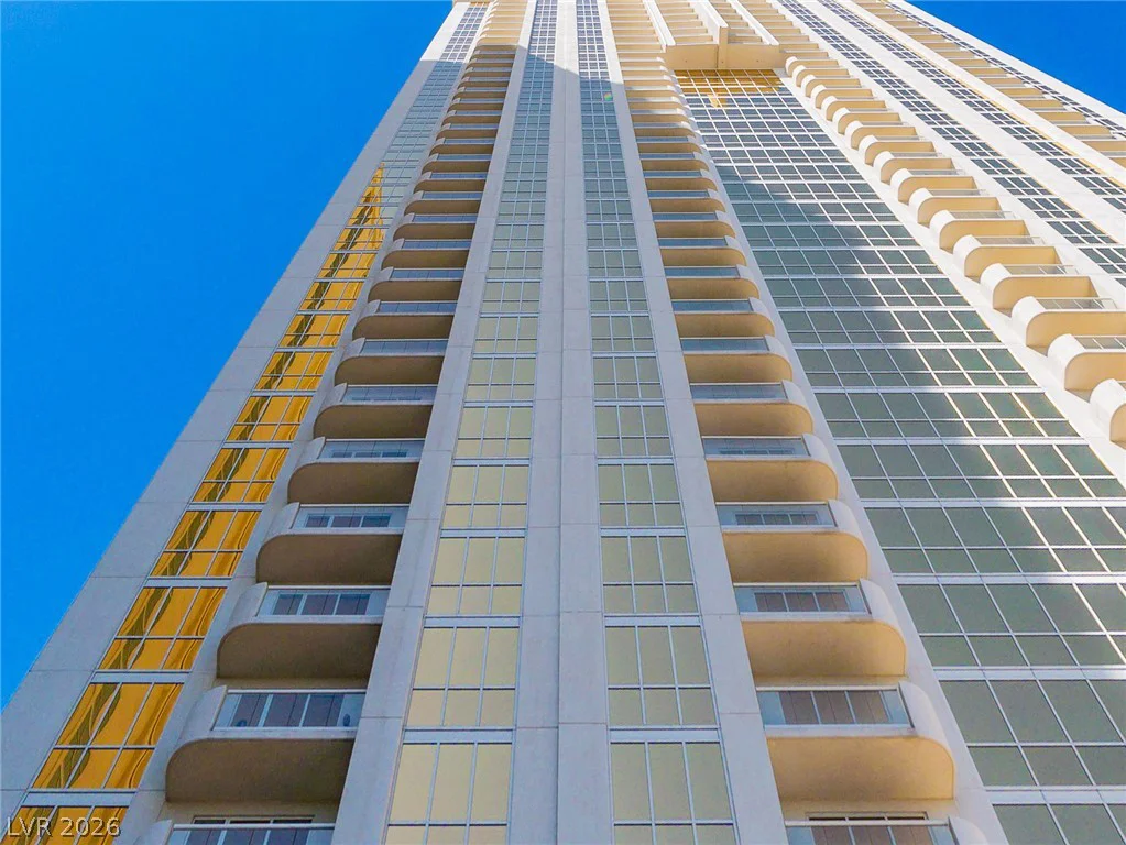 135 Harmon, Las Vegas, NV 89109