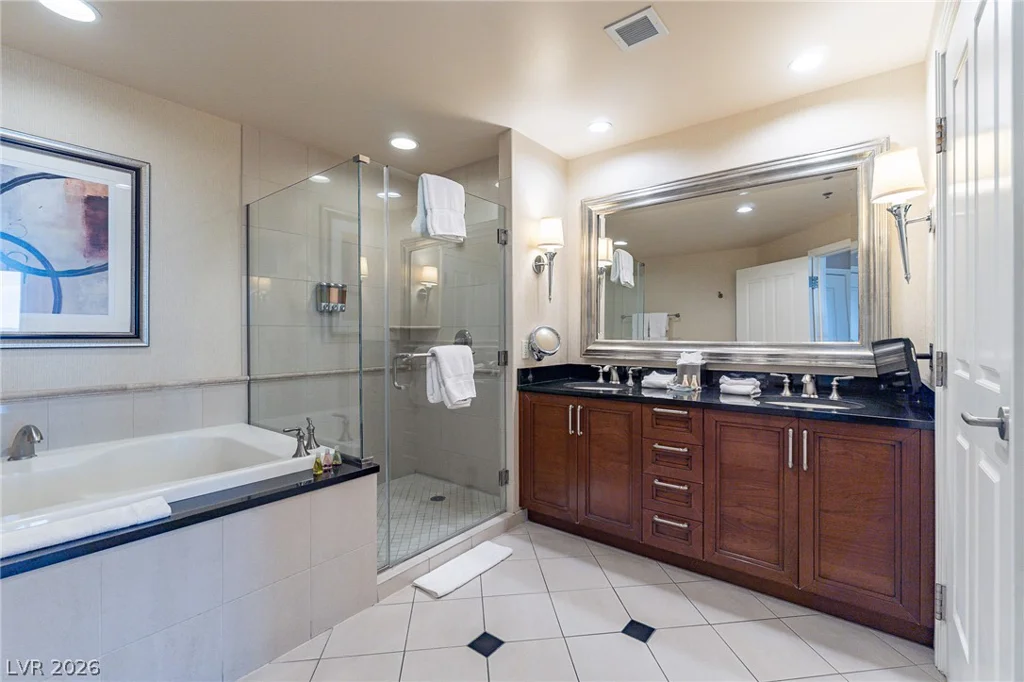 135 Harmon, Las Vegas, NV 89109