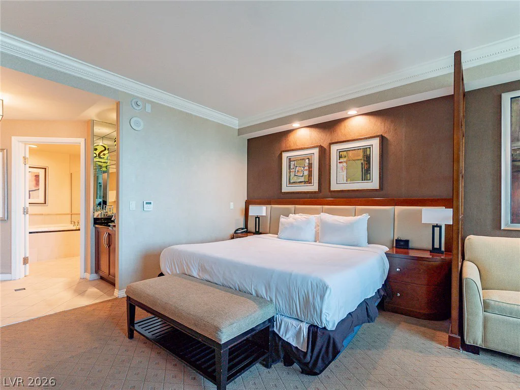 135 Harmon, Las Vegas, NV 89109