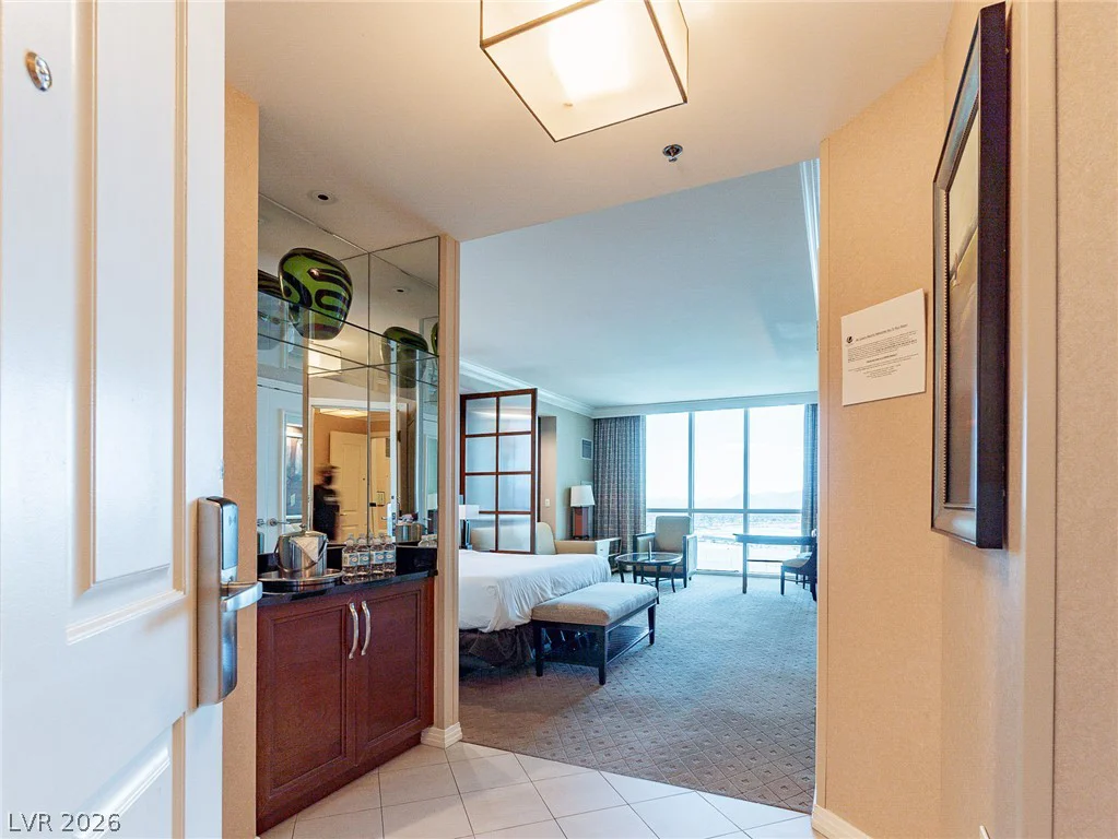 135 Harmon, Las Vegas, NV 89109