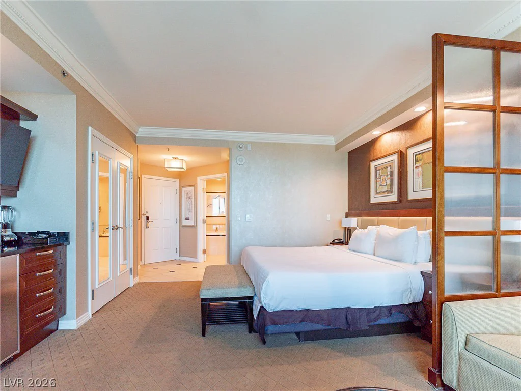 135 Harmon, Las Vegas, NV 89109