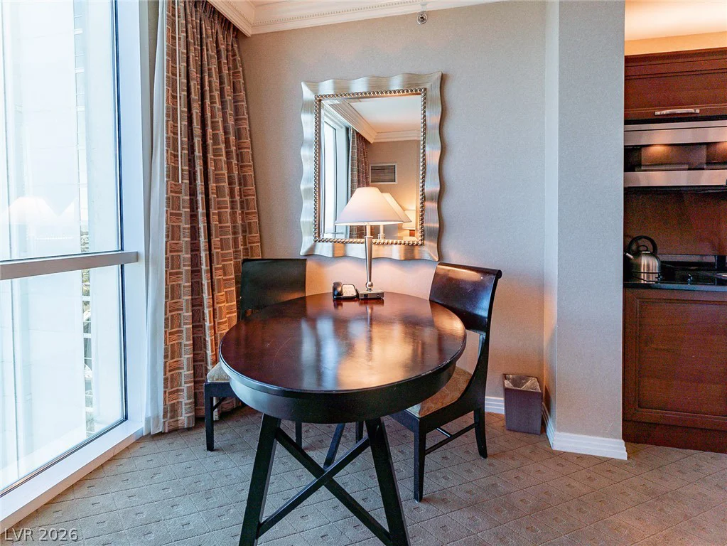 135 Harmon, Las Vegas, NV 89109