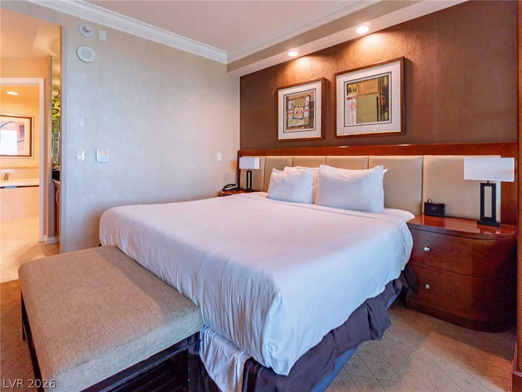 135 Harmon, Las Vegas, NV 89109