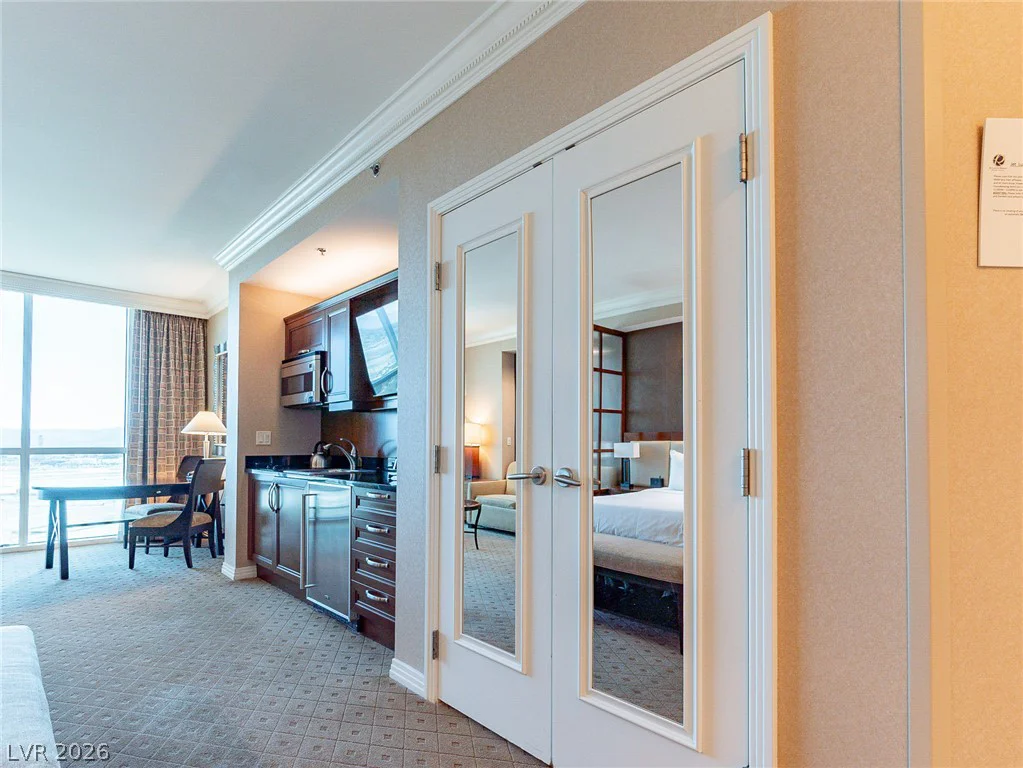 135 Harmon, Las Vegas, NV 89109