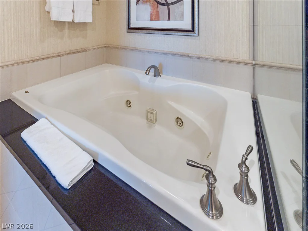 135 Harmon, Las Vegas, NV 89109