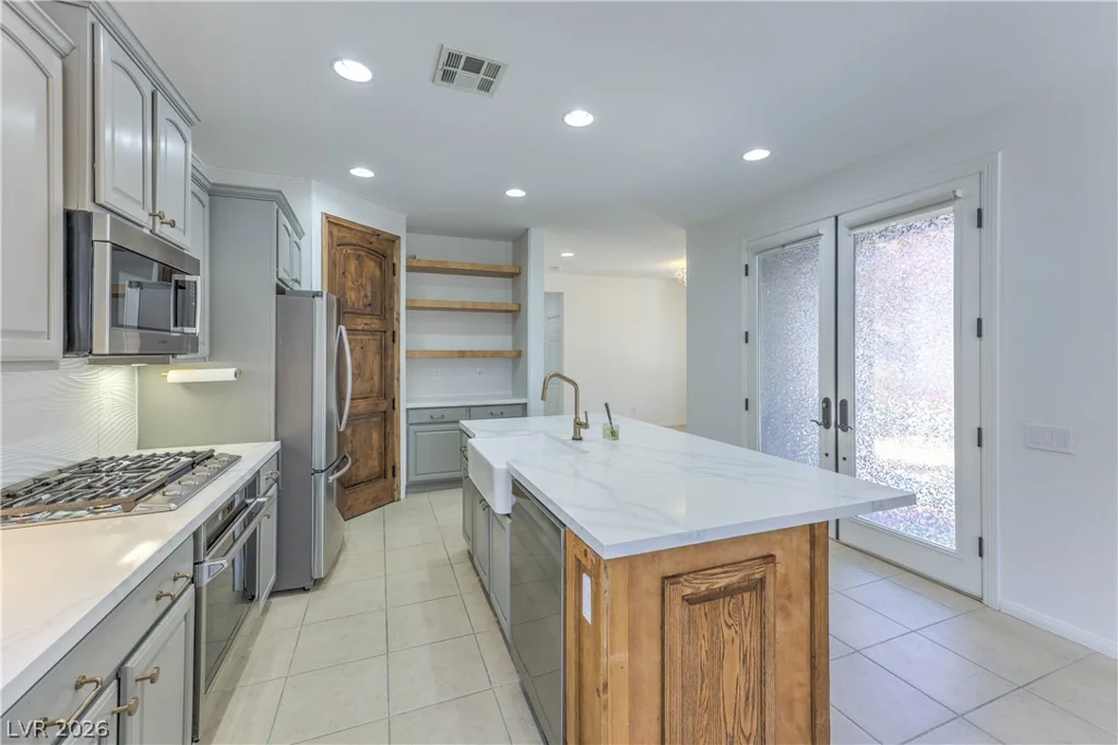 10489 Rusty Railroad, Las Vegas, NV 89135