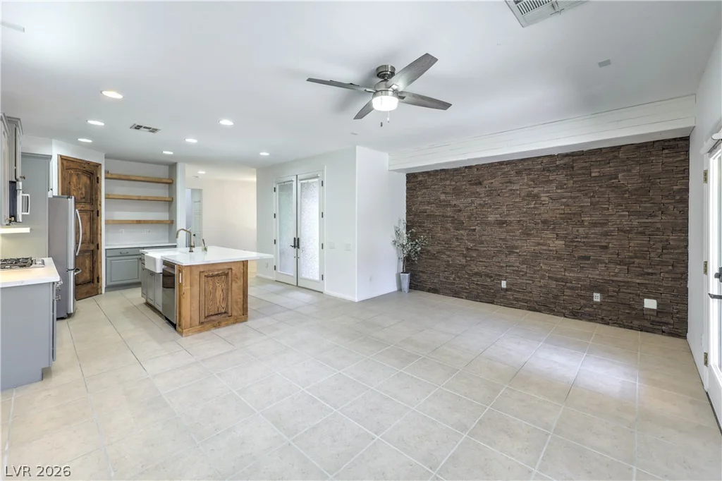 10489 Rusty Railroad, Las Vegas, NV 89135