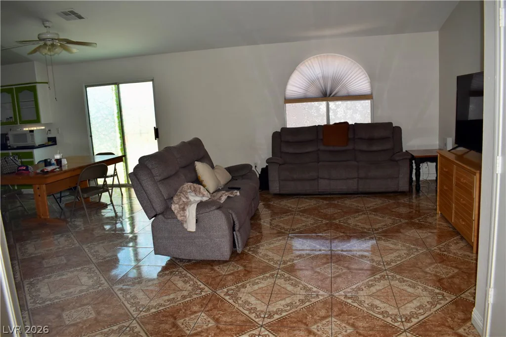 1701 Jernae, Las Vegas, NV 89108