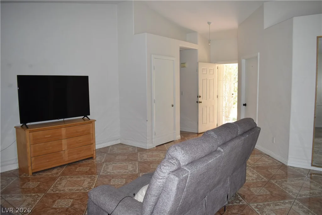 1701 Jernae, Las Vegas, NV 89108