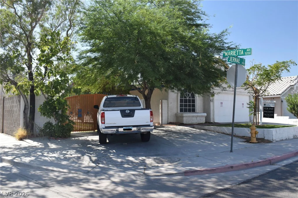 1701 Jernae, Las Vegas, NV 89108