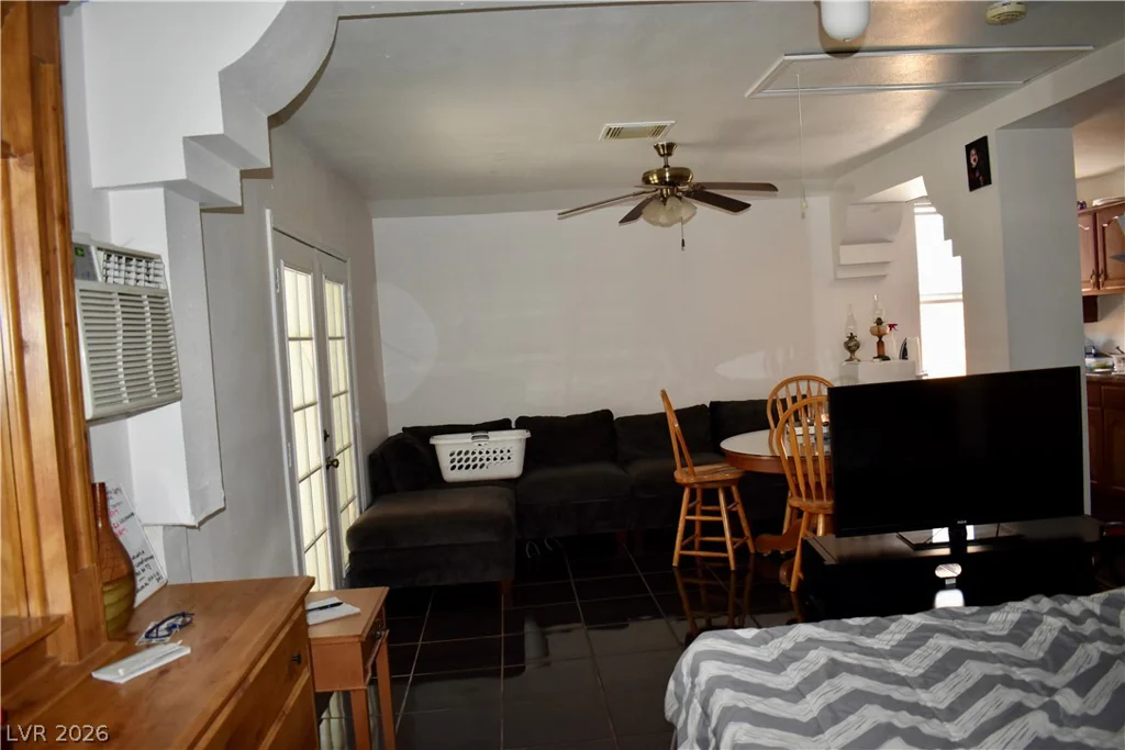1701 Jernae, Las Vegas, NV 89108
