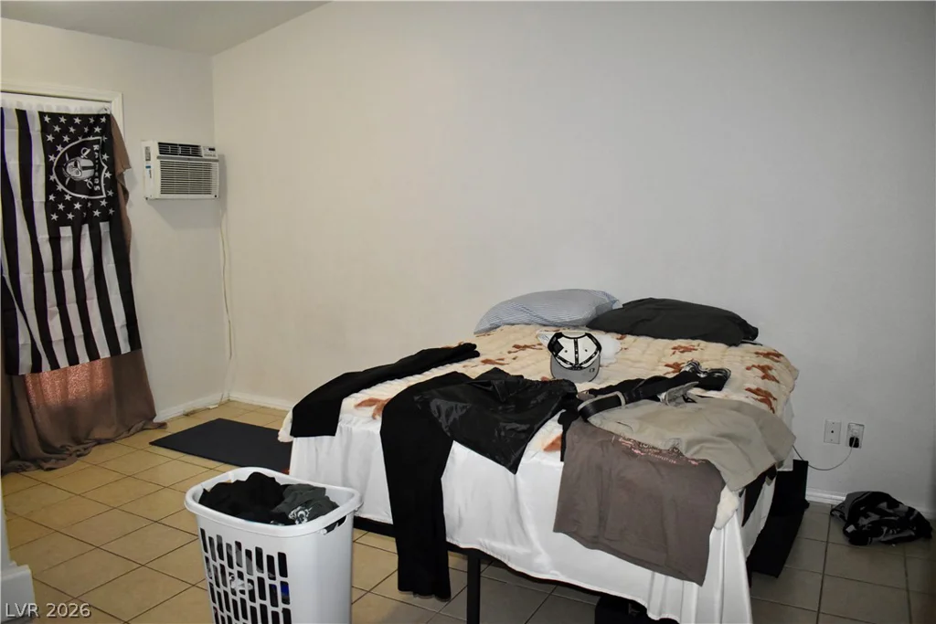 1701 Jernae, Las Vegas, NV 89108