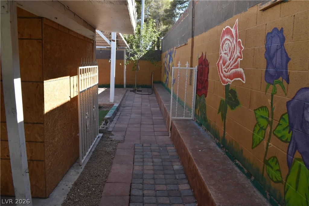 1701 Jernae, Las Vegas, NV 89108