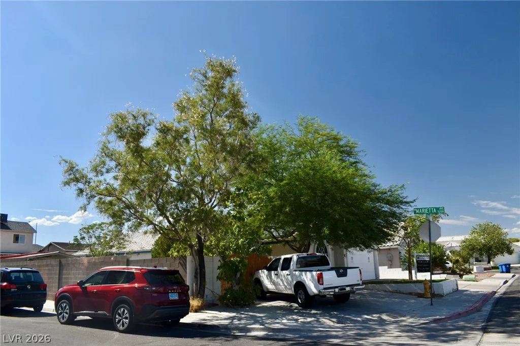 1701 Jernae, Las Vegas, NV 89108