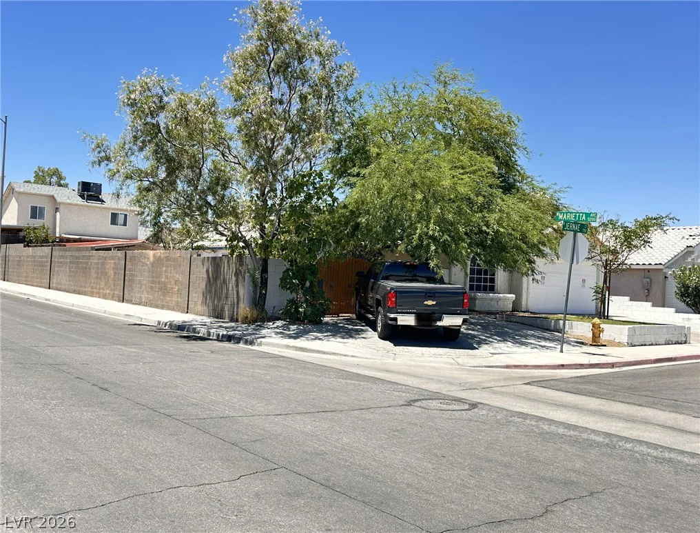 1701 Jernae, Las Vegas, NV 89108