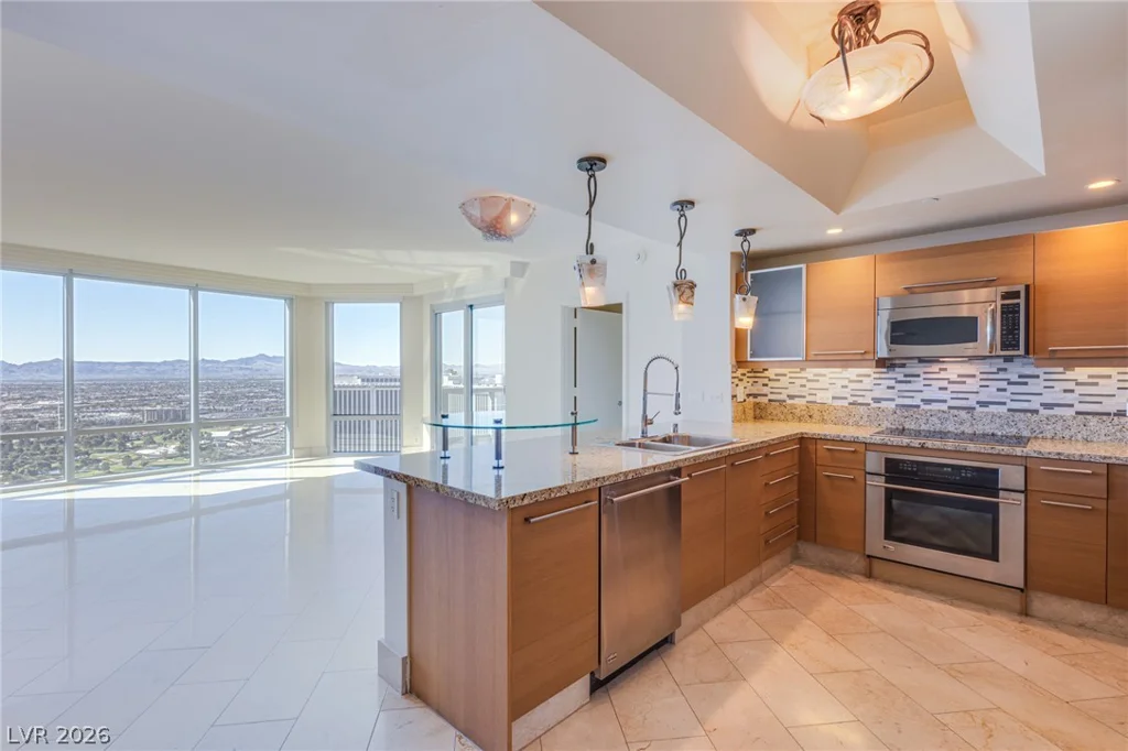 322 Karen, Las Vegas, NV 89109