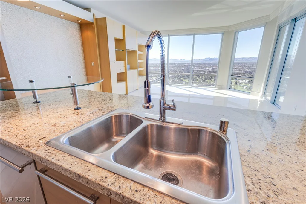 322 Karen, Las Vegas, NV 89109