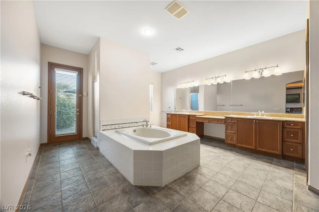 5612 Lusitano, Las Vegas, NV 89130