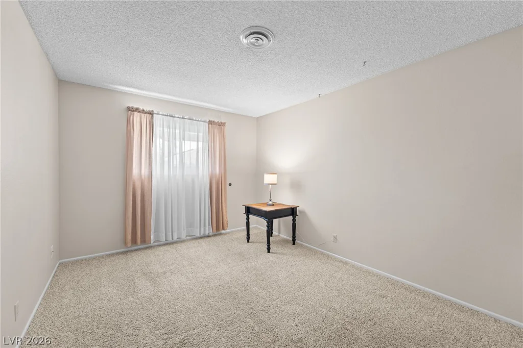 1909 Stonehaven, Las Vegas, NV 89108