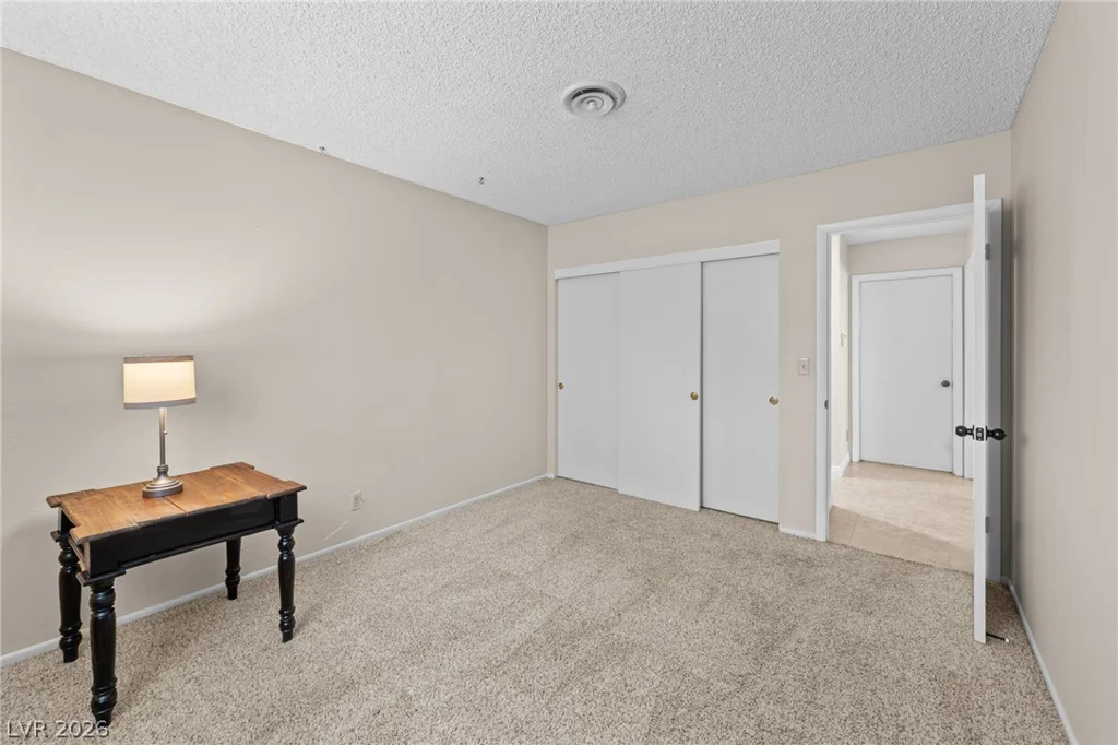 1909 Stonehaven, Las Vegas, NV 89108