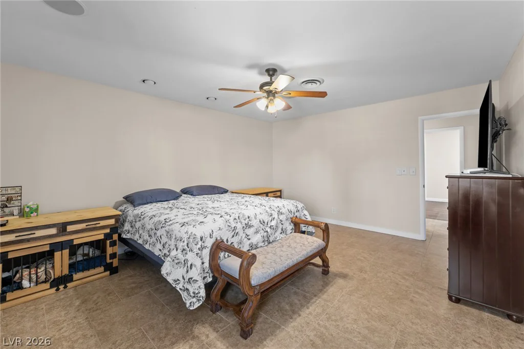 1909 Stonehaven, Las Vegas, NV 89108