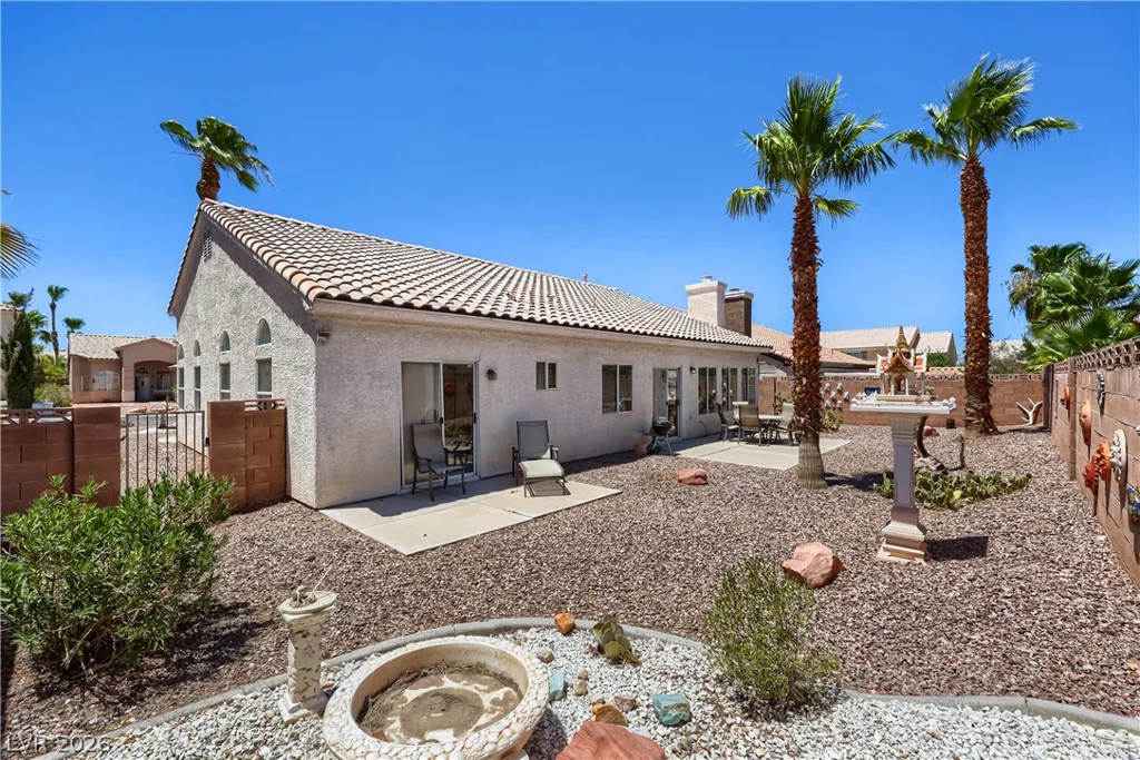 7442 Midfield, Las Vegas, NV 89120