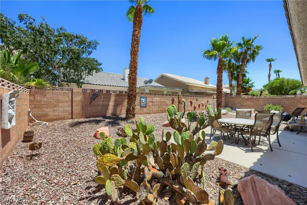 7442 Midfield, Las Vegas, NV 89120