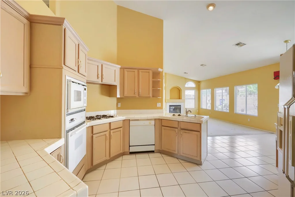 7442 Midfield, Las Vegas, NV 89120