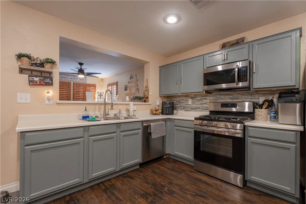 7220 La Cadena, Las Vegas, NV 89179