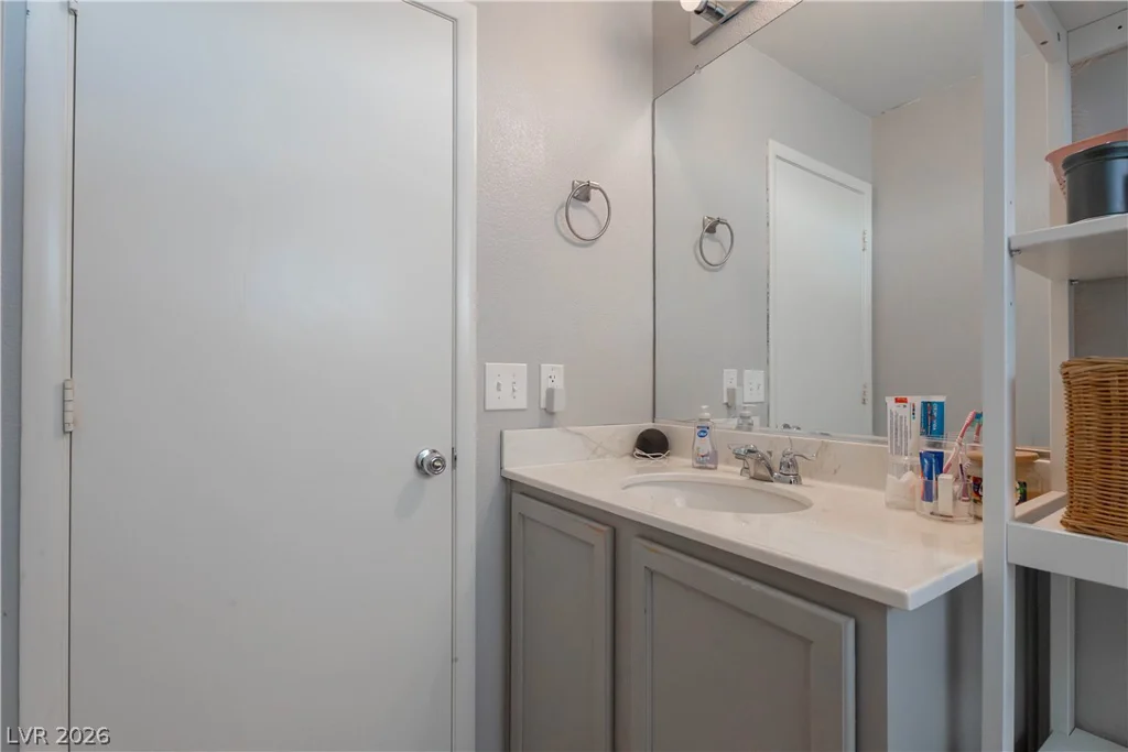 7220 La Cadena, Las Vegas, NV 89179