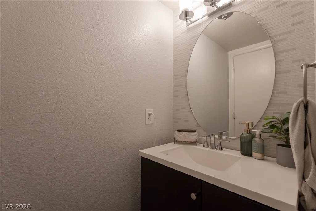 7220 La Cadena, Las Vegas, NV 89179