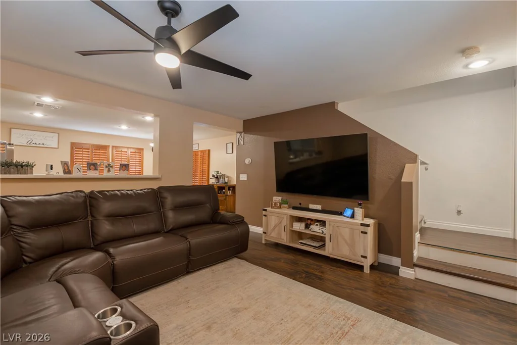 7220 La Cadena, Las Vegas, NV 89179