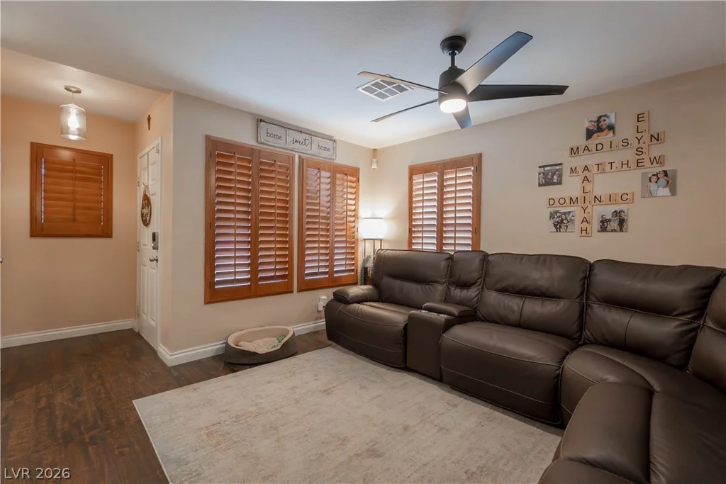 7220 La Cadena, Las Vegas, NV 89179
