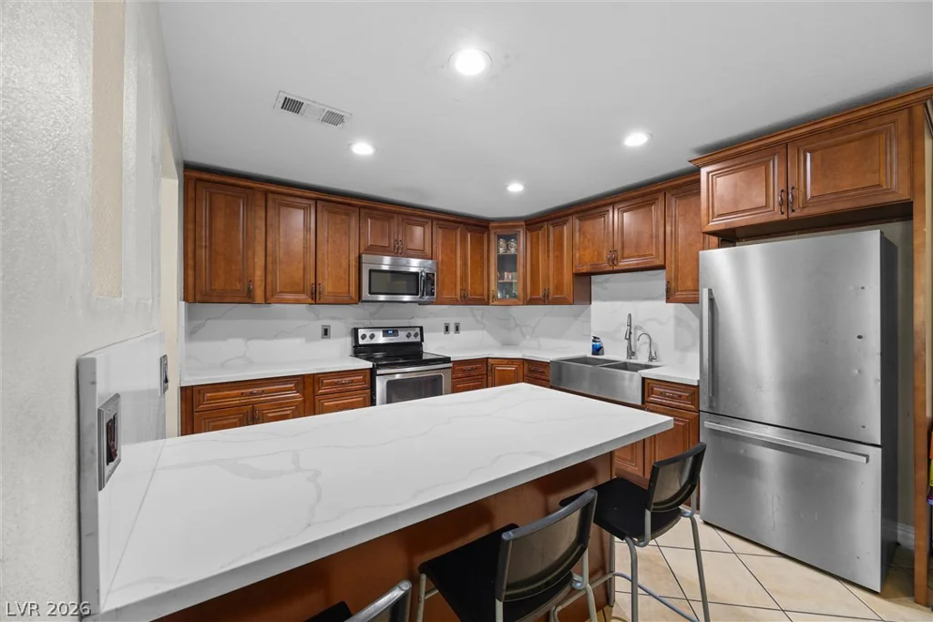 5017 Village, Las Vegas, NV 89142