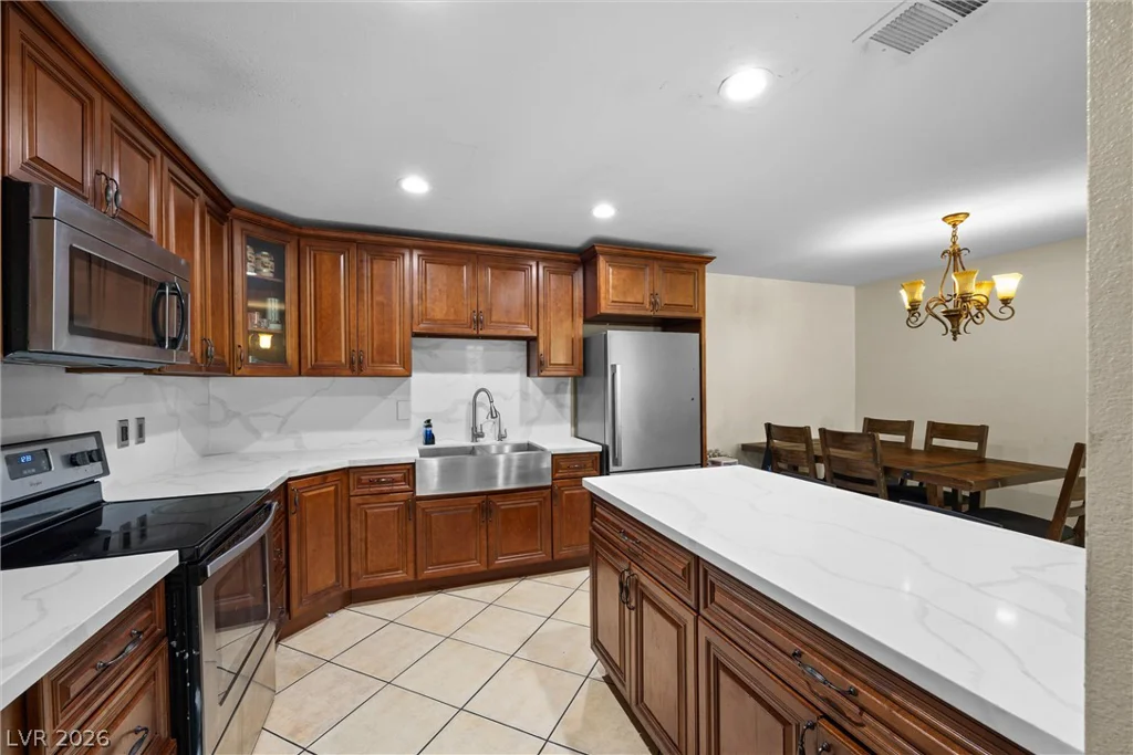 5017 Village, Las Vegas, NV 89142