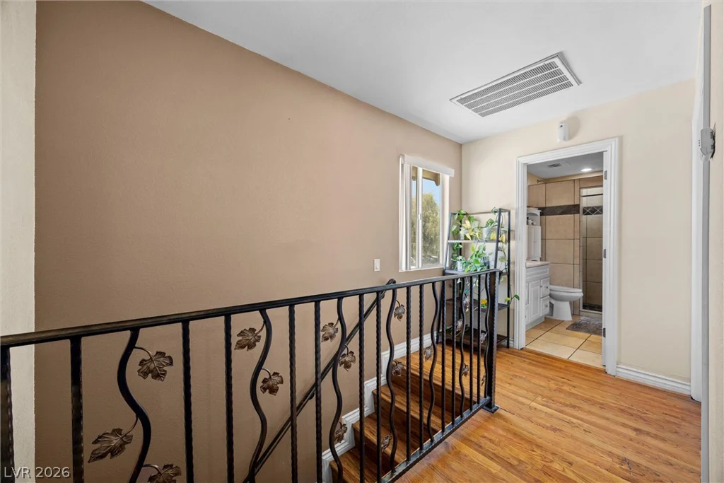 5017 Village, Las Vegas, NV 89142