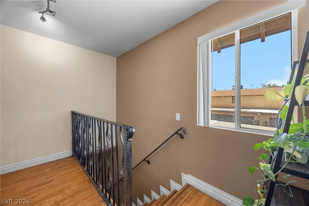 5017 Village, Las Vegas, NV 89142