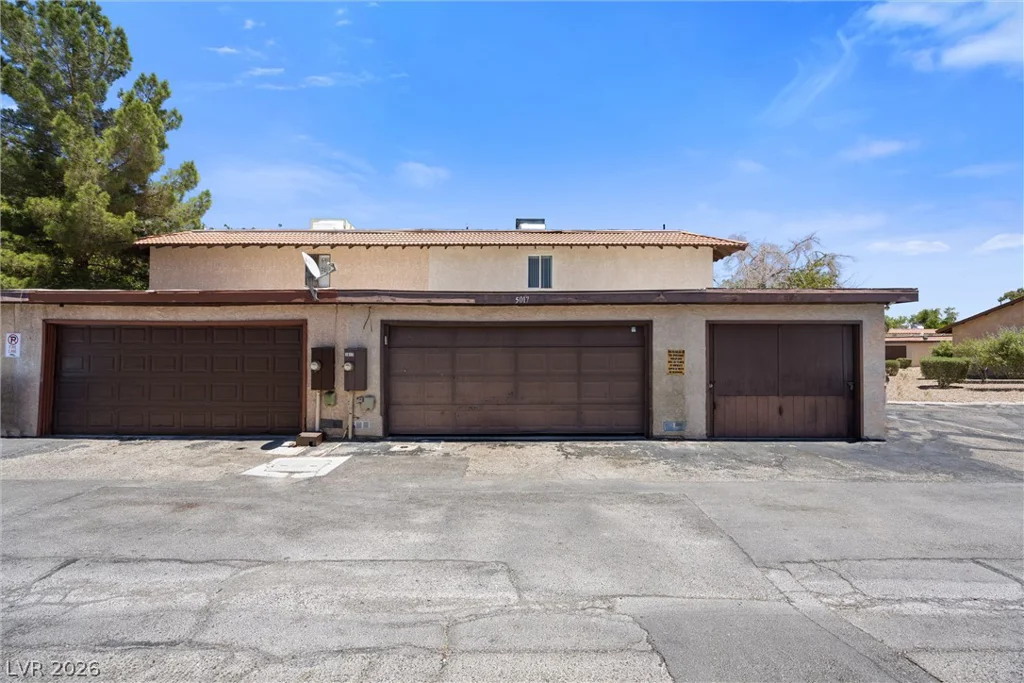 5017 Village, Las Vegas, NV 89142